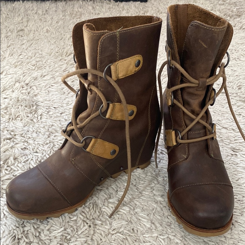 Sorel Brown Wedge Boots with Textured Leather